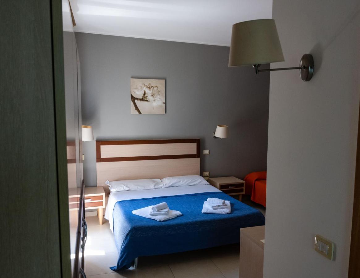 Hotel Milomax エクステリア 写真