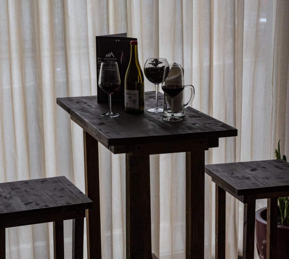 Hotel Milomax エクステリア 写真