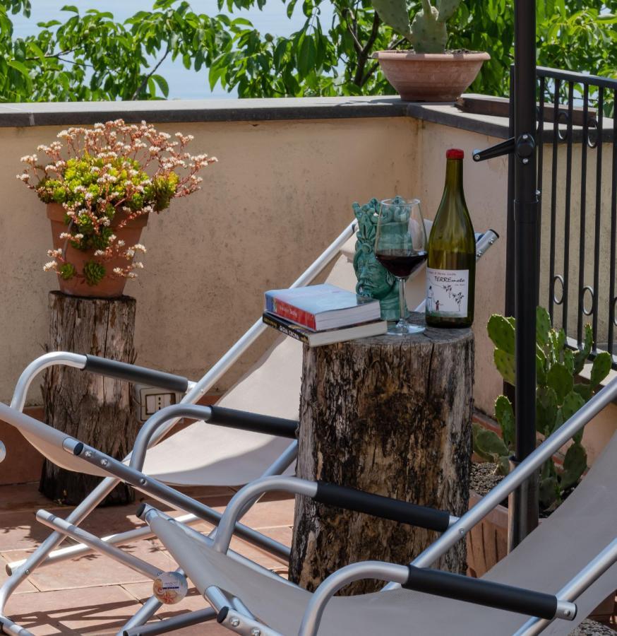 Hotel Milomax エクステリア 写真
