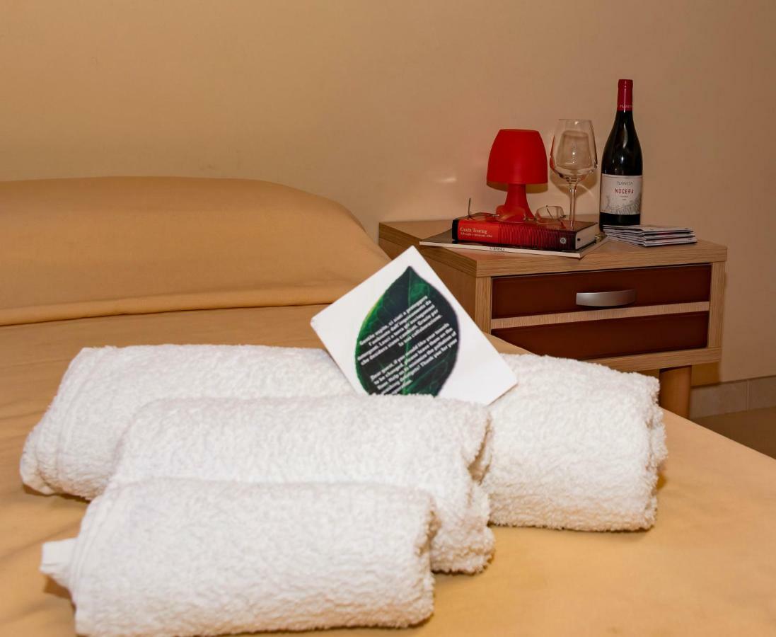 Hotel Milomax エクステリア 写真
